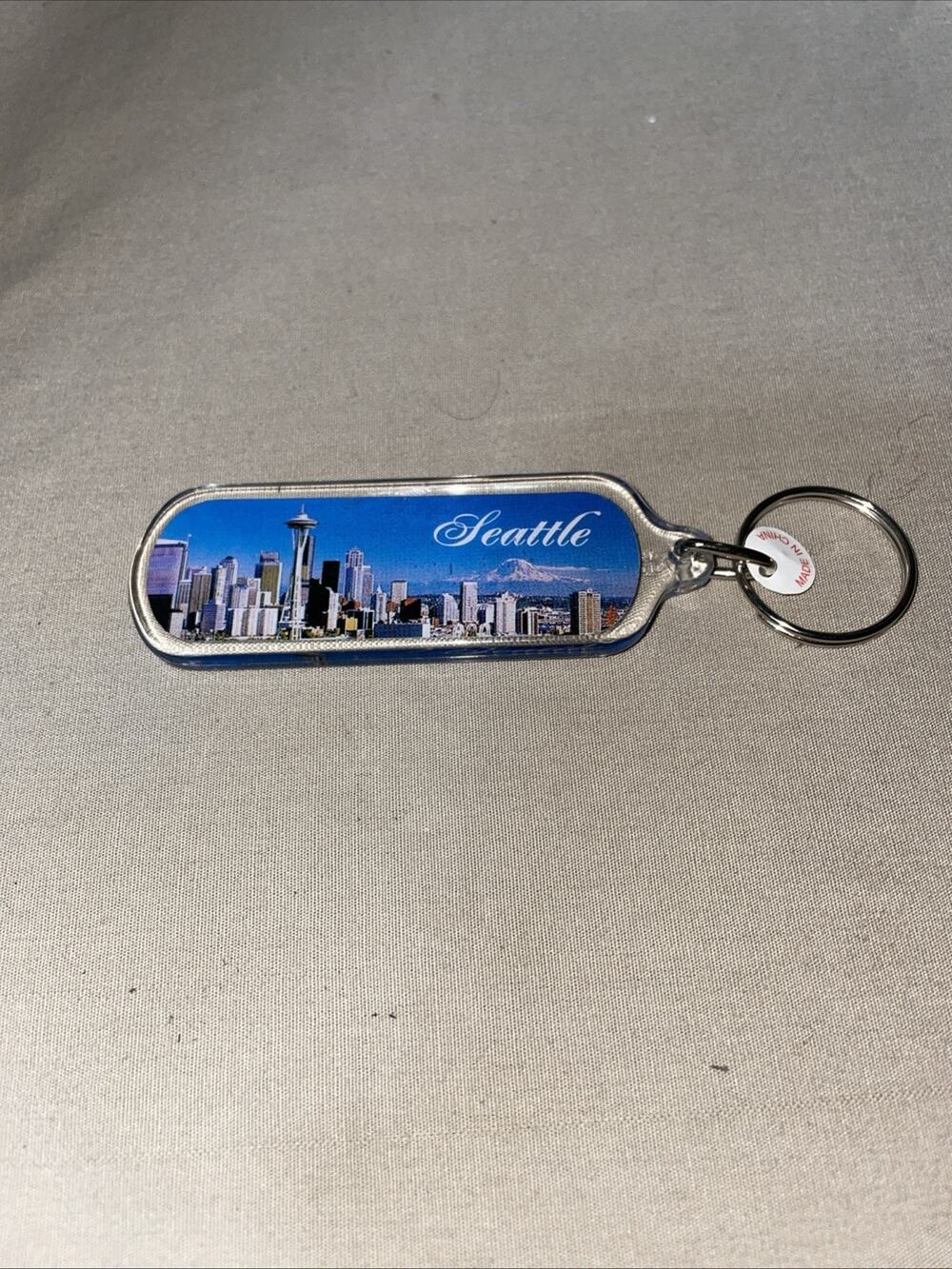 Vintage Seattle Washington Space Needle Buildings Skyline Keyring Keychain